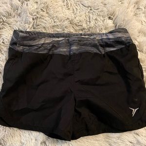 Black Old Navy shorts